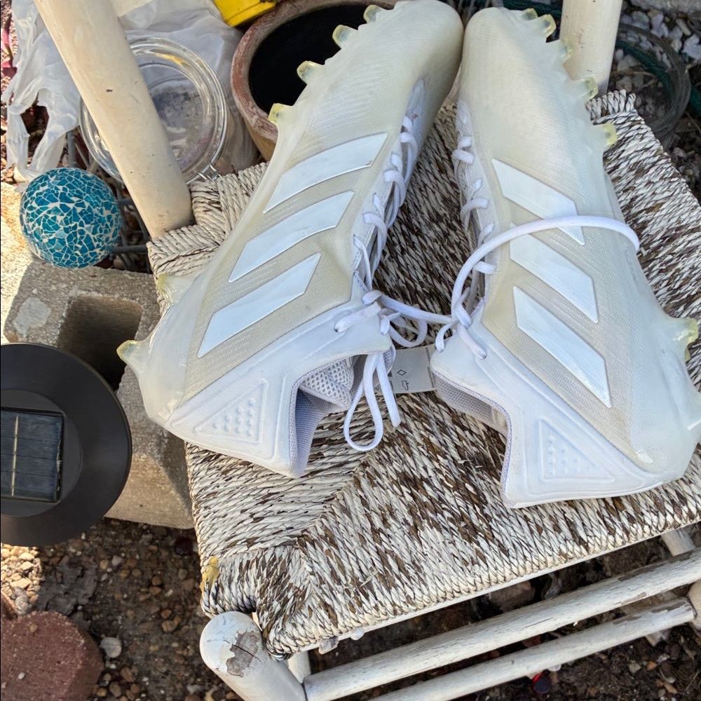 NEW Adidas Men's White Athletic Football 🏈 Freak 20 Cleats Brand New With Tags